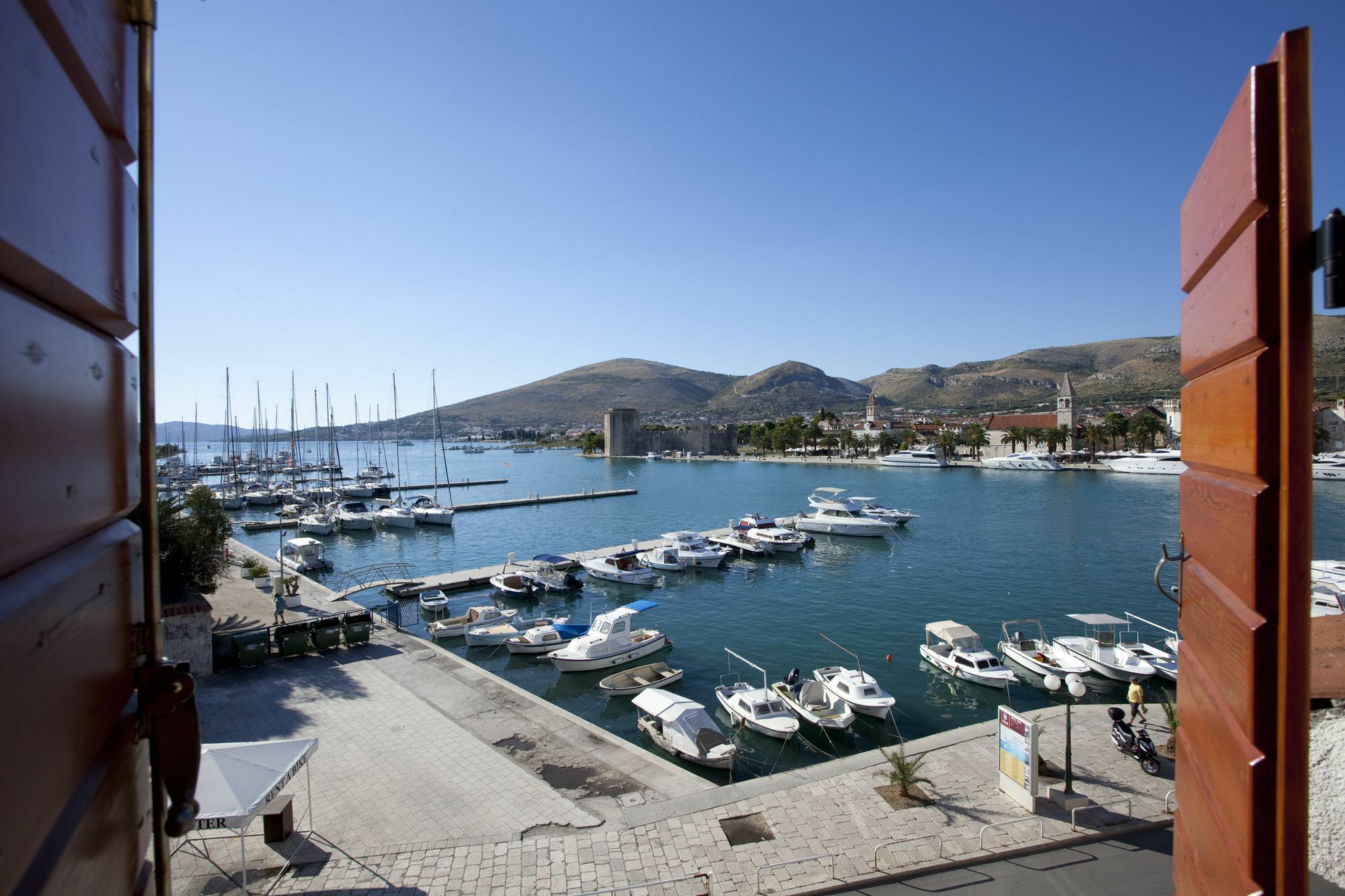 Apartments Riva Trogir Zewnętrze zdjęcie